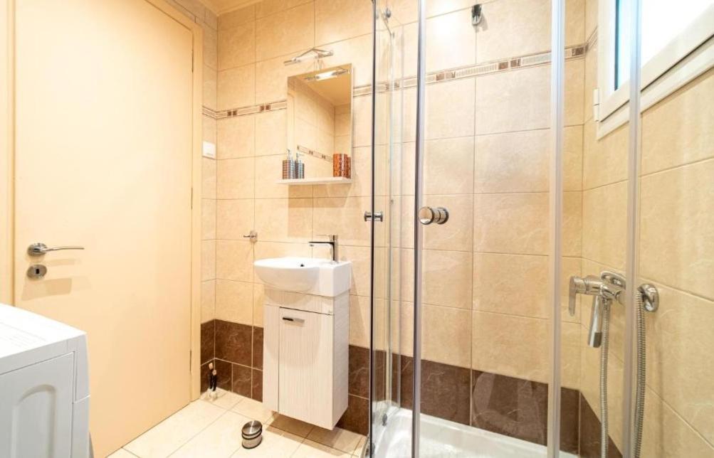 Faeax Guesthouse Línia المظهر الخارجي الصورة